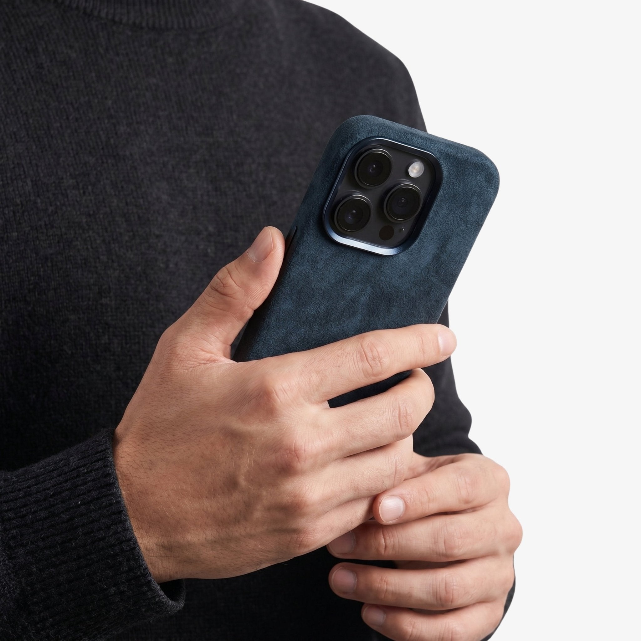iPhone 16 Pro - Alcantara Case - Navy Blue - Alcanside